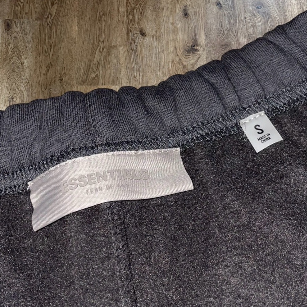 Fear of God Essentials Black and Tee Set - Picture 7 of 7